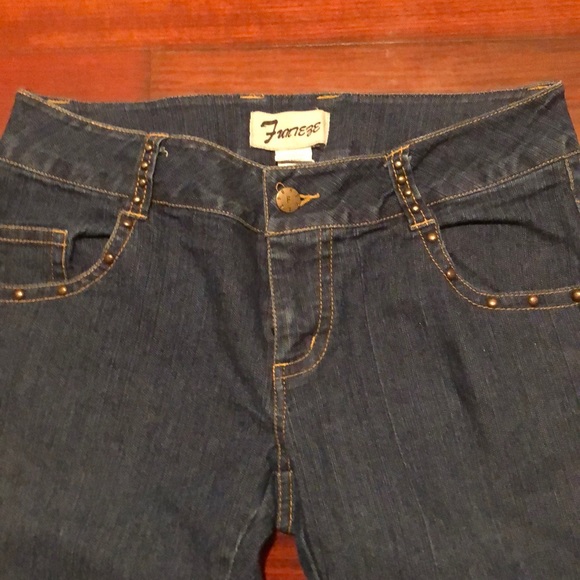 Franeze Stretch Jeans with Rivets & Embroidery 5 long 34โ inseam - Picture 3 of 6